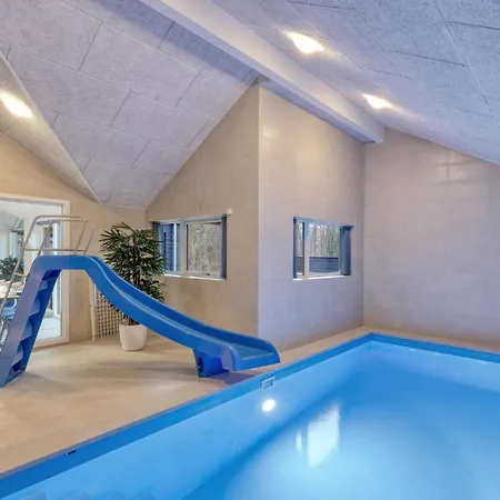 Holiday home Gorgeous In With Sauna *